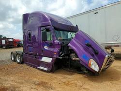 Salvage trucks for sale at Longview, TX auction: 2017 Freigliner 2017 Freightliner Cascadia 125 Semi Truck