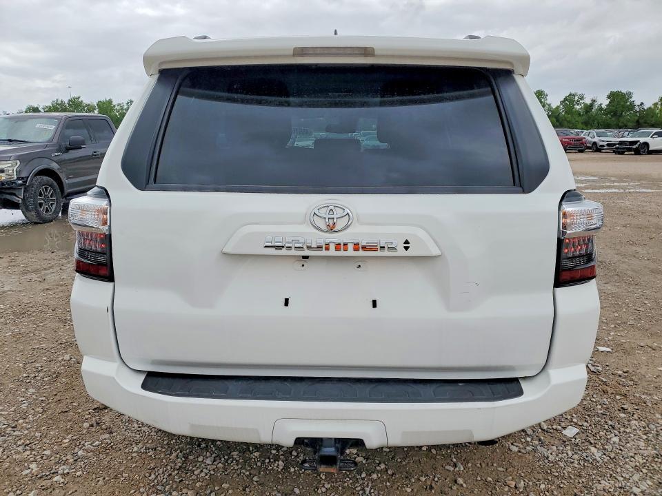 2024 Toyota 4runner SR5