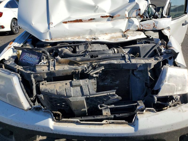 2017 Nissan Frontier s