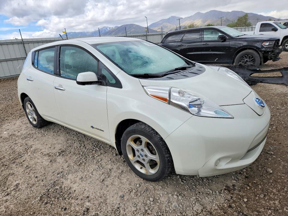 2014 Nissan Leaf sv
