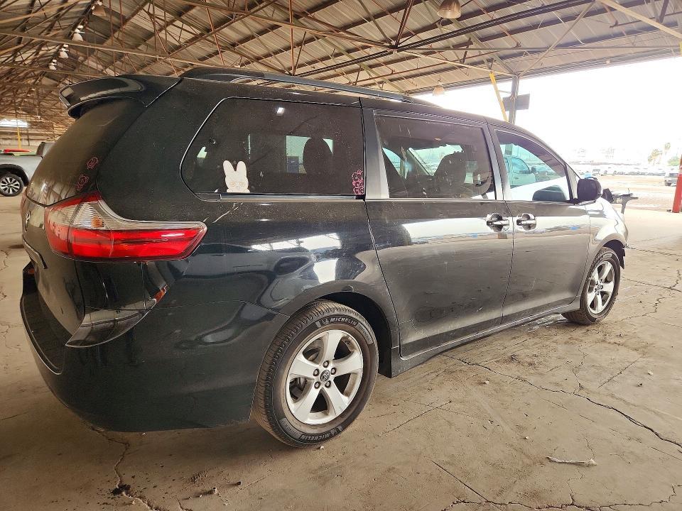 2019 Toyota Sienna le