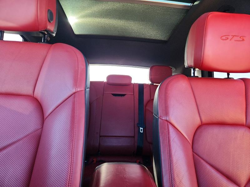 2018 Porsche Macan gts