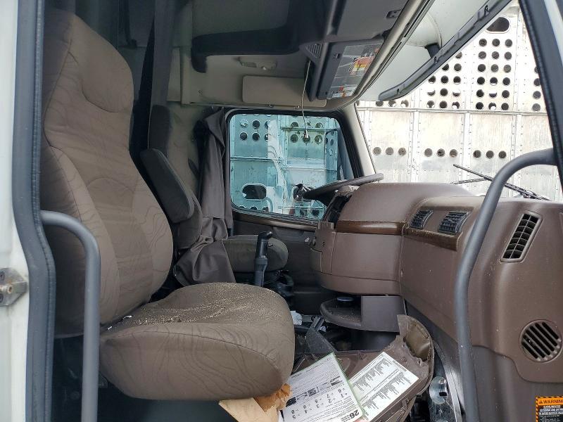 2015 Volvo VNL Semi Truck