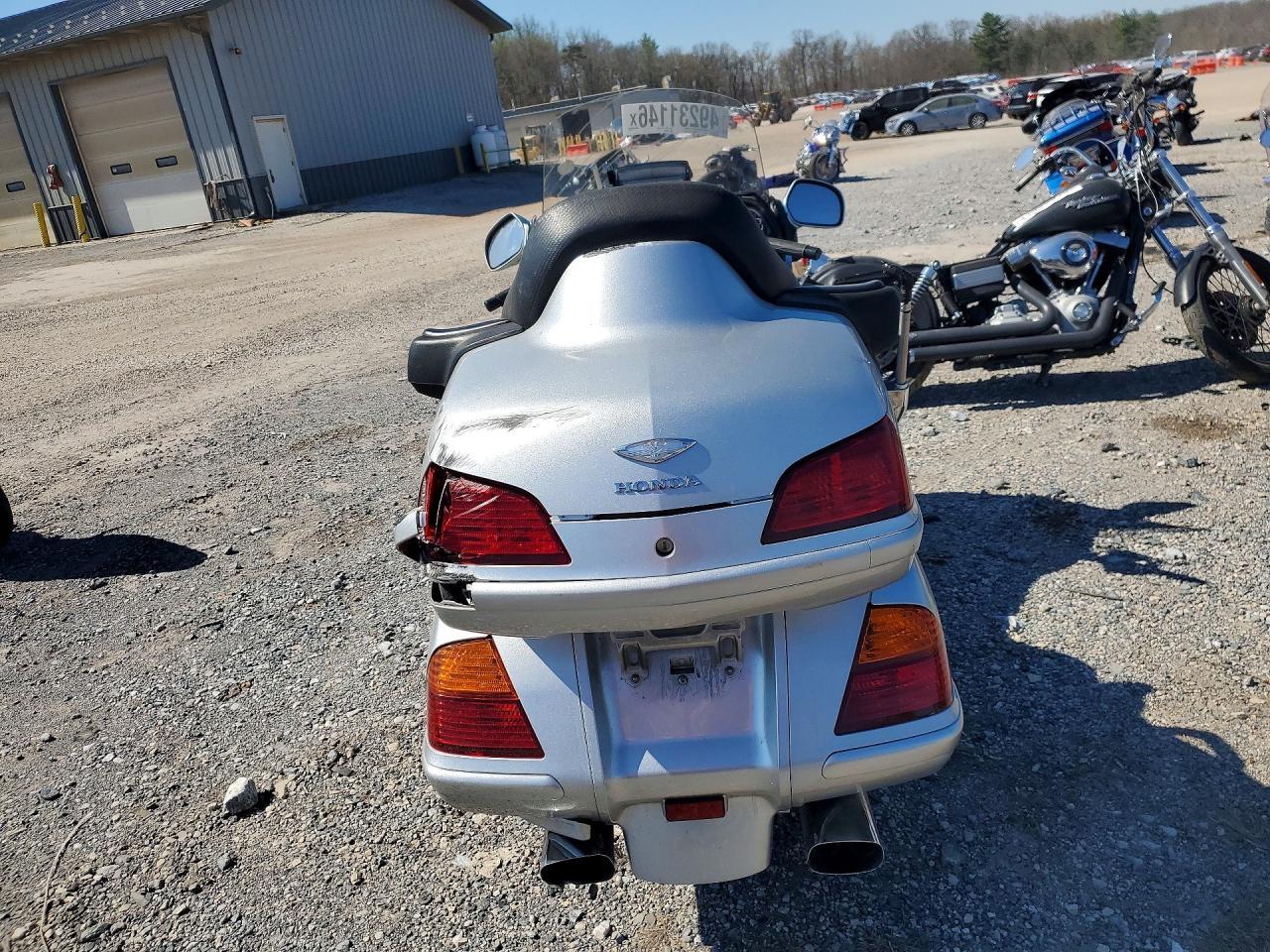 2005 Honda GL1800