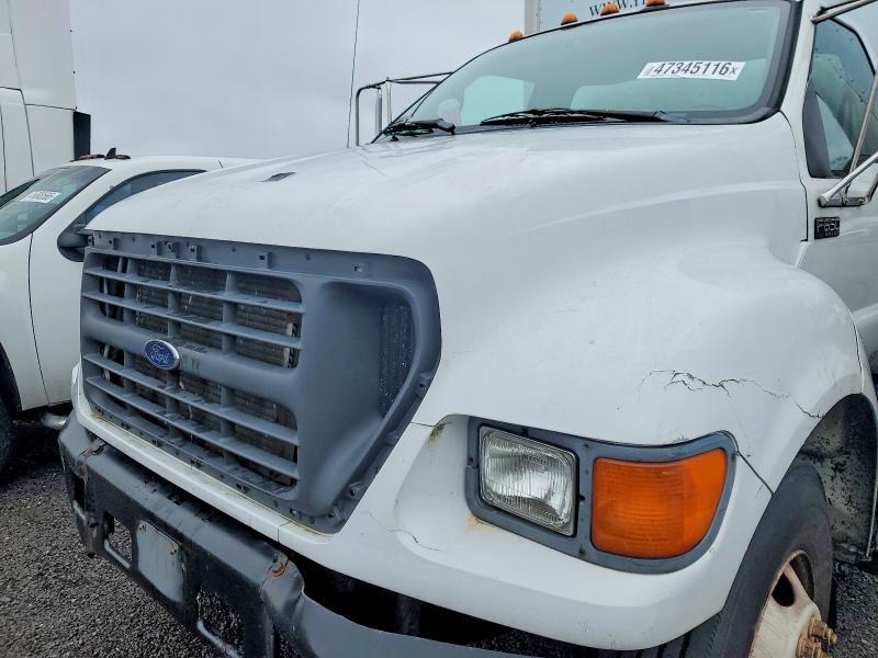 2002 Ford F650 Super Duty