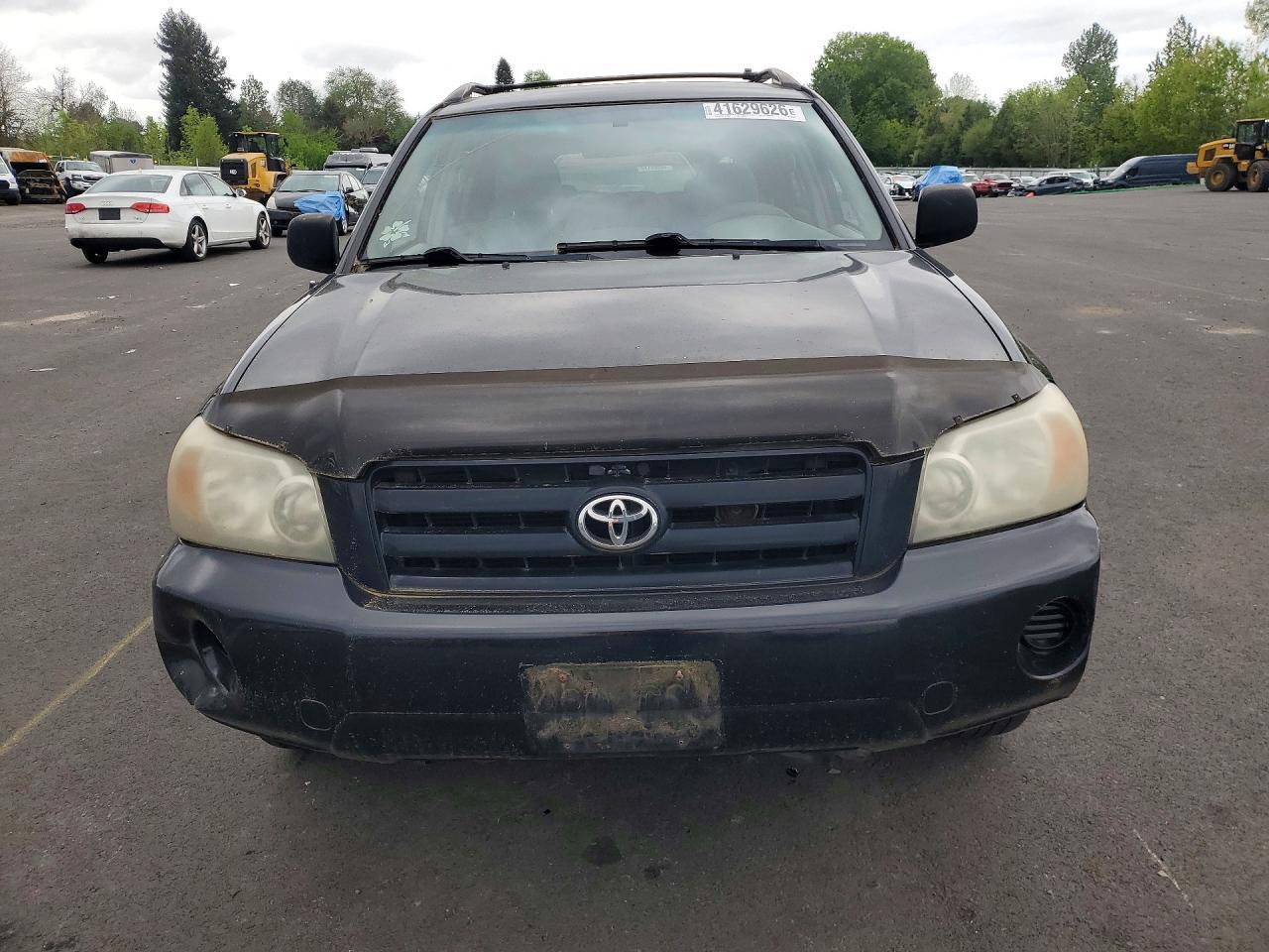 2004 Toyota Highlander Base