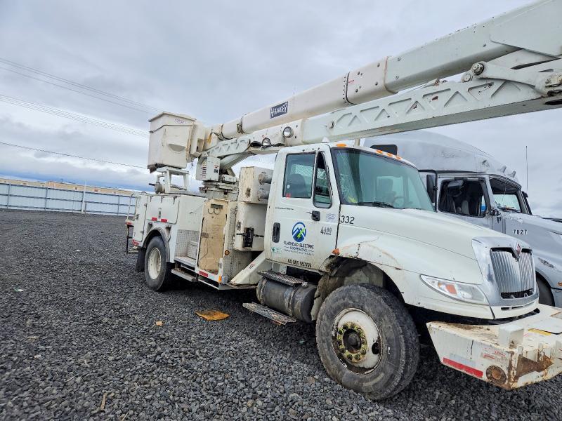 2006 International 4400 Bucket Truck