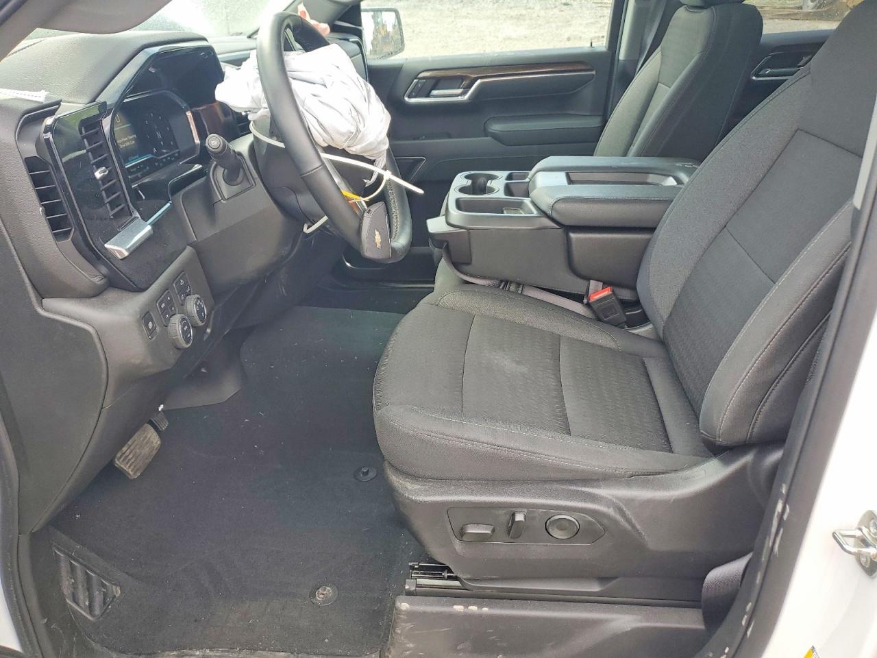 2025 Chevrolet Silverado K1500 LT