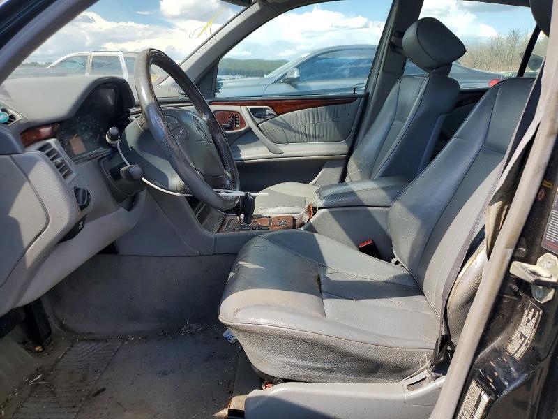 2001 Mercedes-Benz E 320