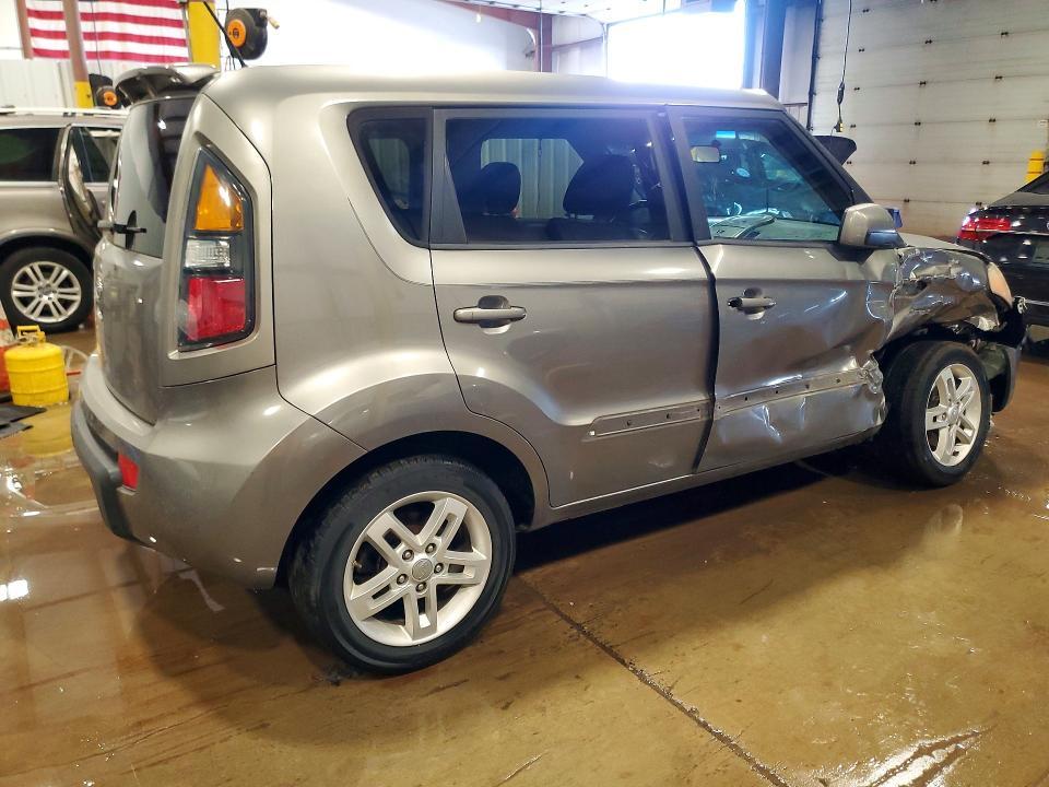 2011 KIA Soul +