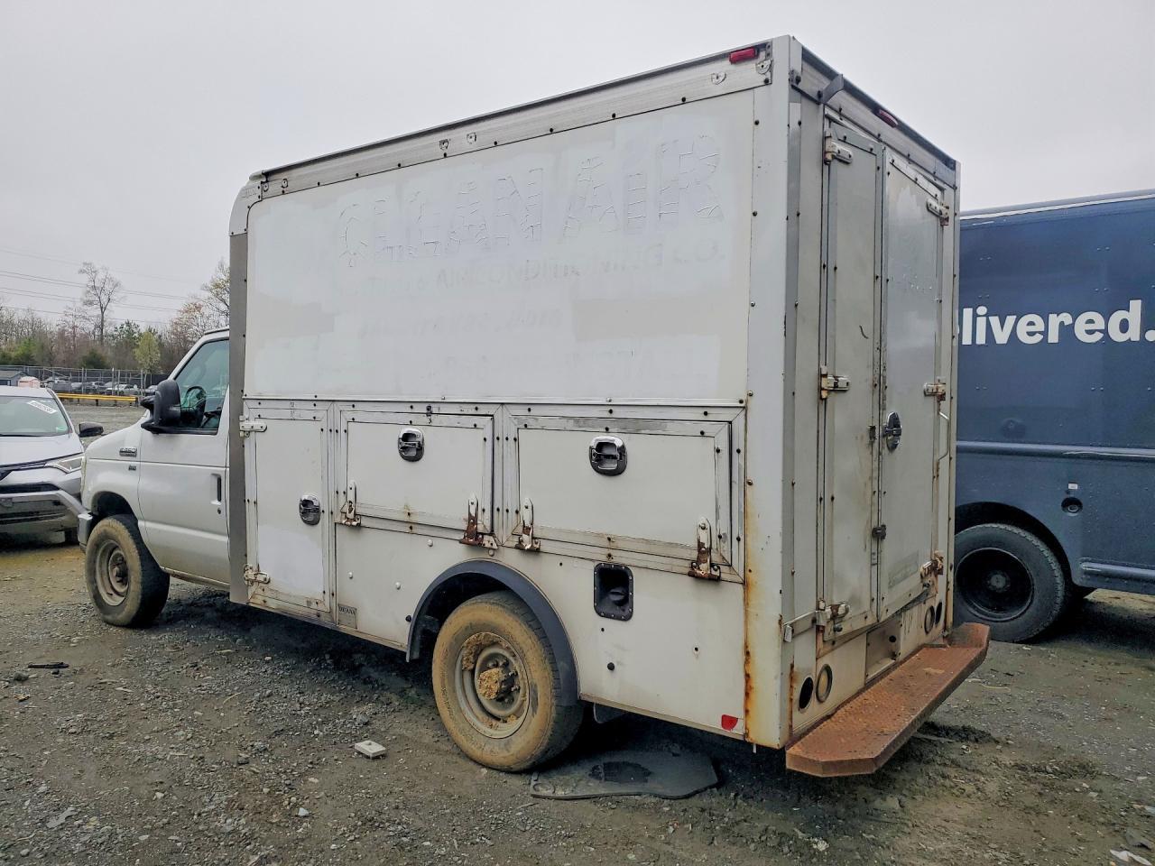 2010 Ford E350 CUT S