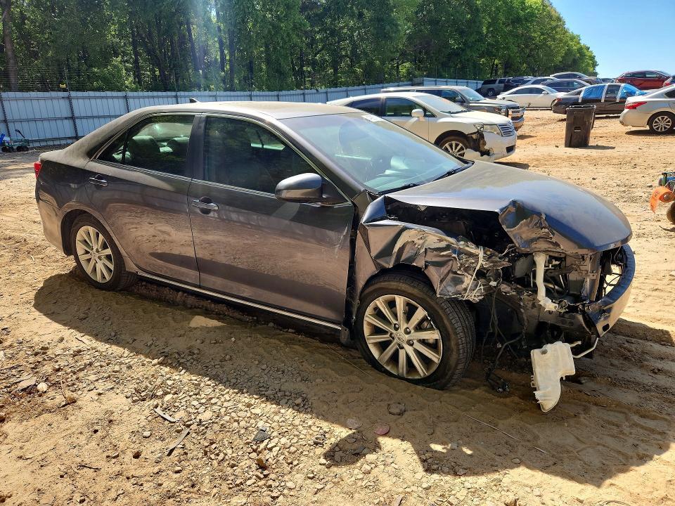 2013 Toyota Camry xle V6