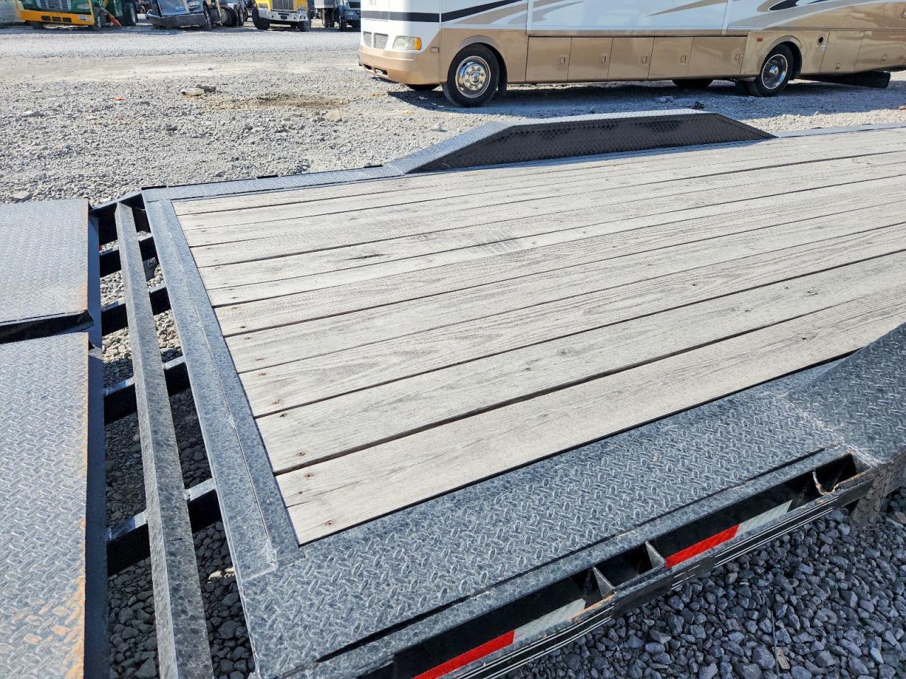 2025 Trailers Gooseneck