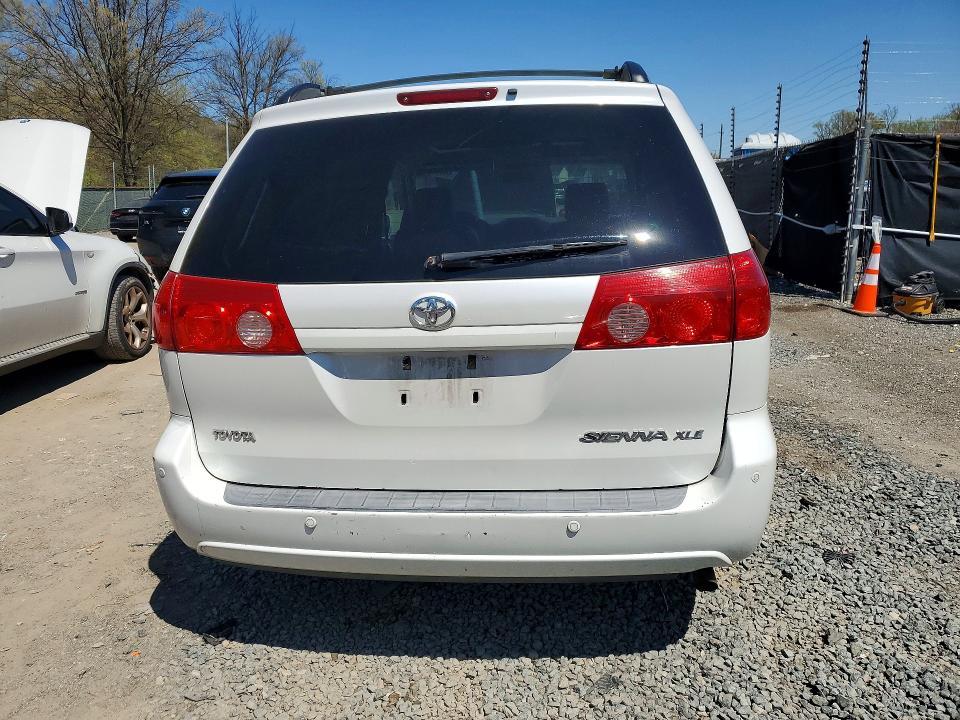 2007 Toyota Sienna xle 7-passenger