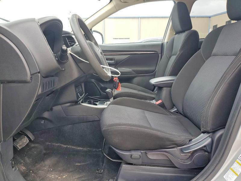 2020 Mitsubishi Outlander es