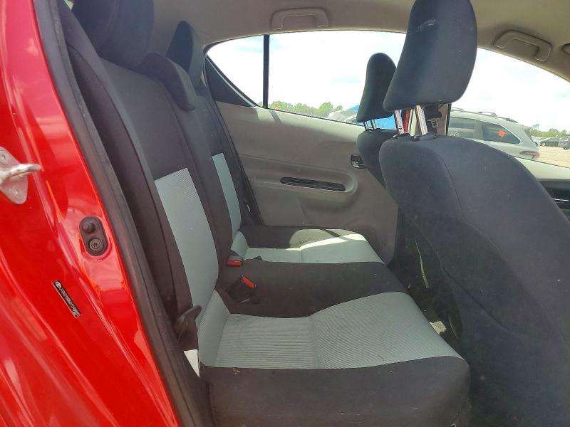 2013 Toyota Prius c two