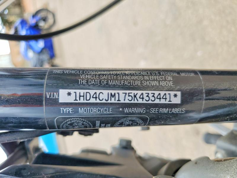 2005 Harley-Davidson XL883 C