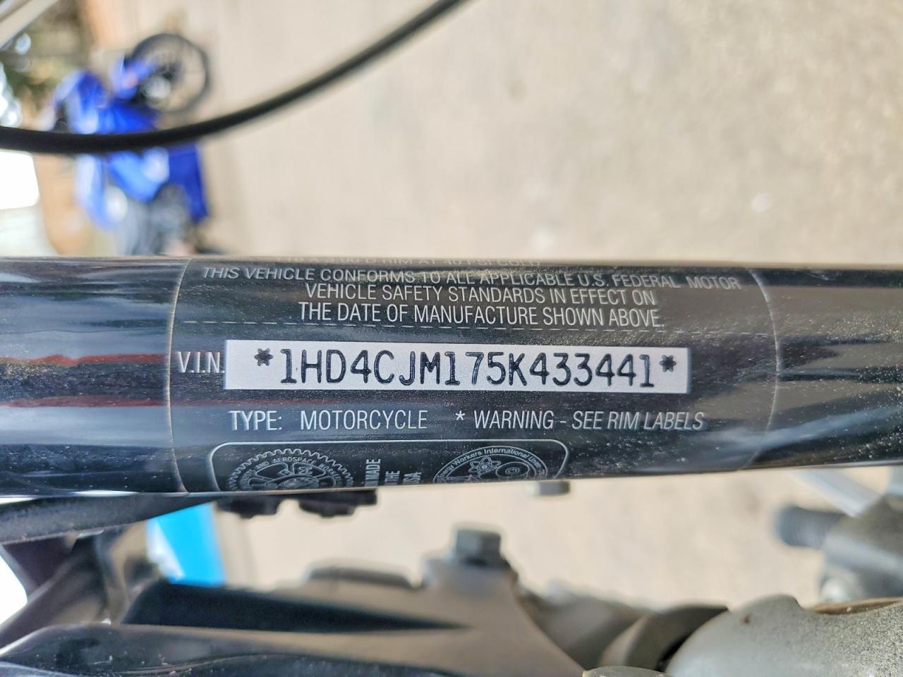 2005 Harley-Davidson XL883 C