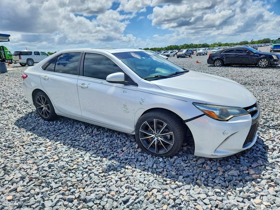2017 Toyota Camry xse