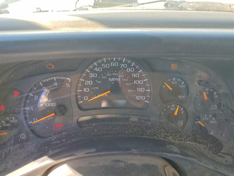 2005 Chevrolet Silverado Flatbed Truck