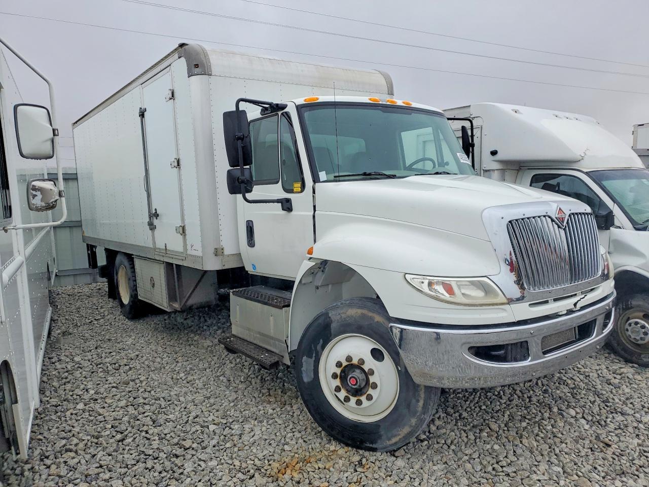 2015 International 4000 4300 *** BOX Truck ***