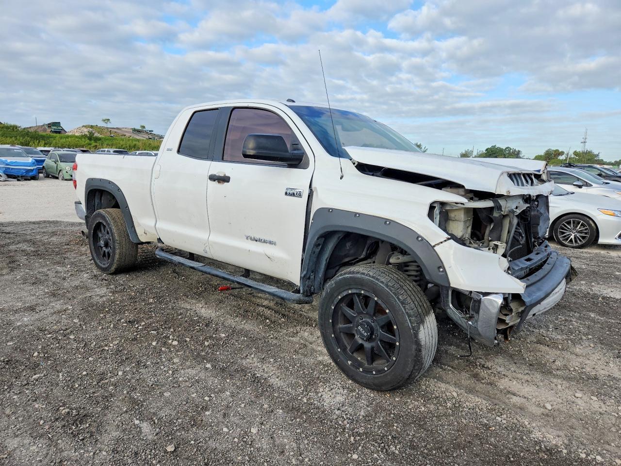 2014 Toyota Tundra SR5
