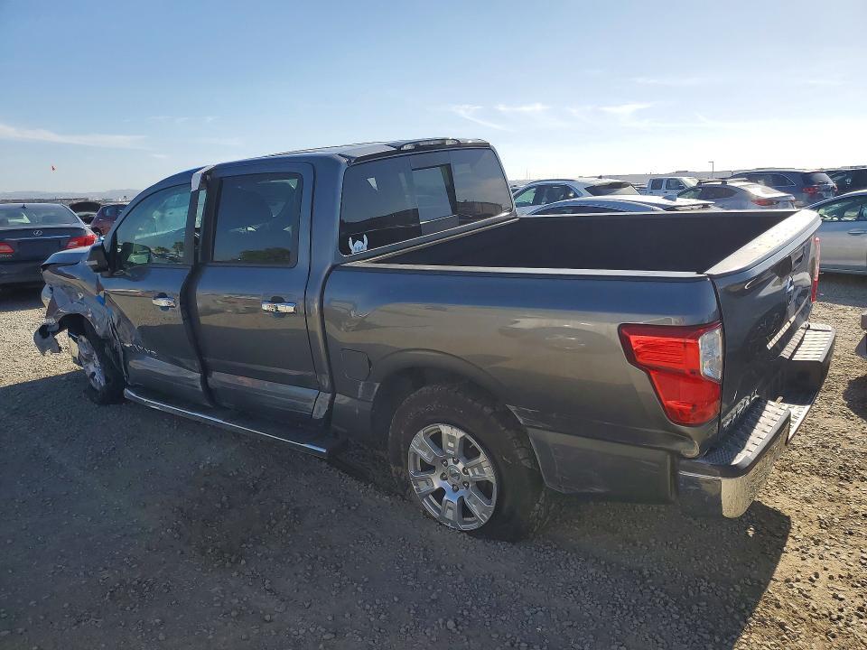 2019 Nissan Titan SV