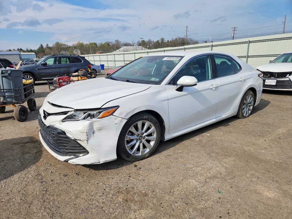 2019 Toyota Camry le