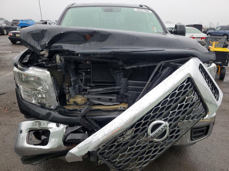 2018 Nissan Titan SV