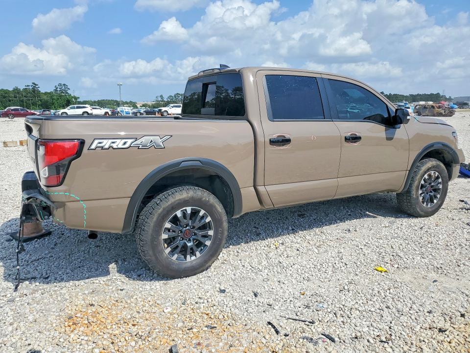2024 Nissan Titan SV