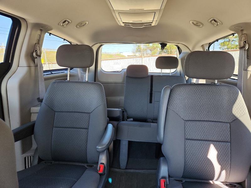 2010 Chrysler Town and Country