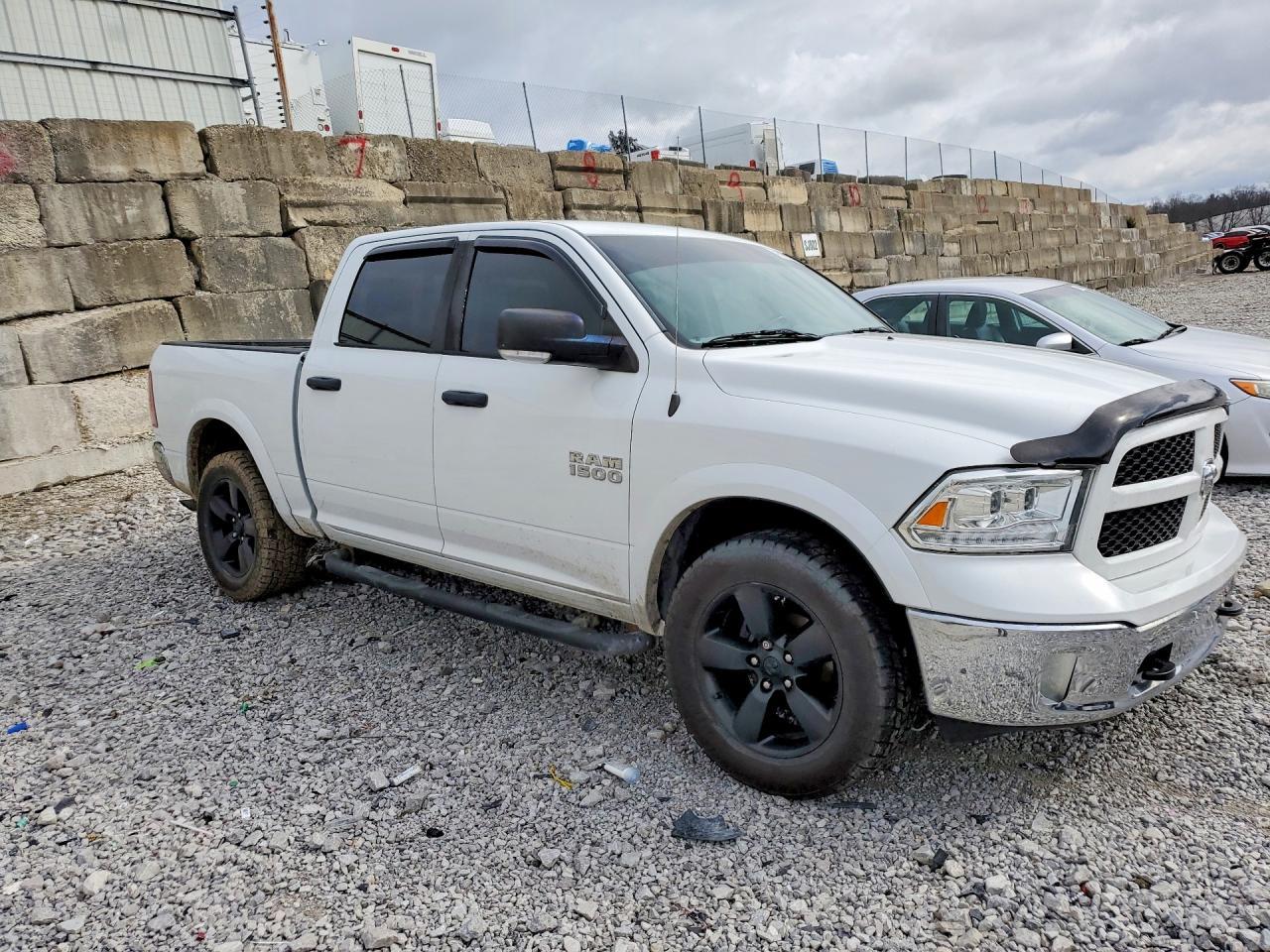 2016 Dodge RAM 1500 SLT