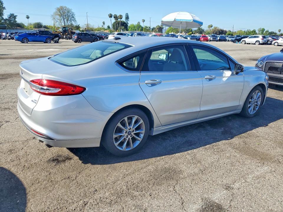 2017 Ford Fusion se Hybrid