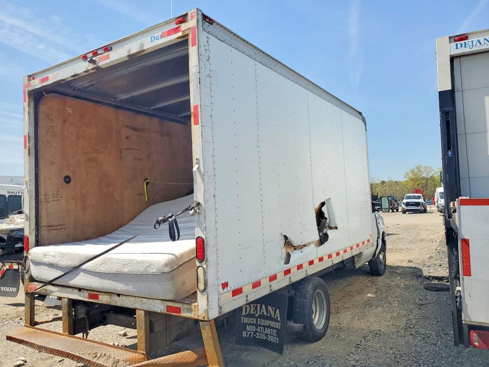 2010 Ford E350 BOX Truck