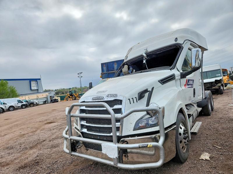 2022 Freigliner 2022 Freightliner Cascadia 126 Semi Truck