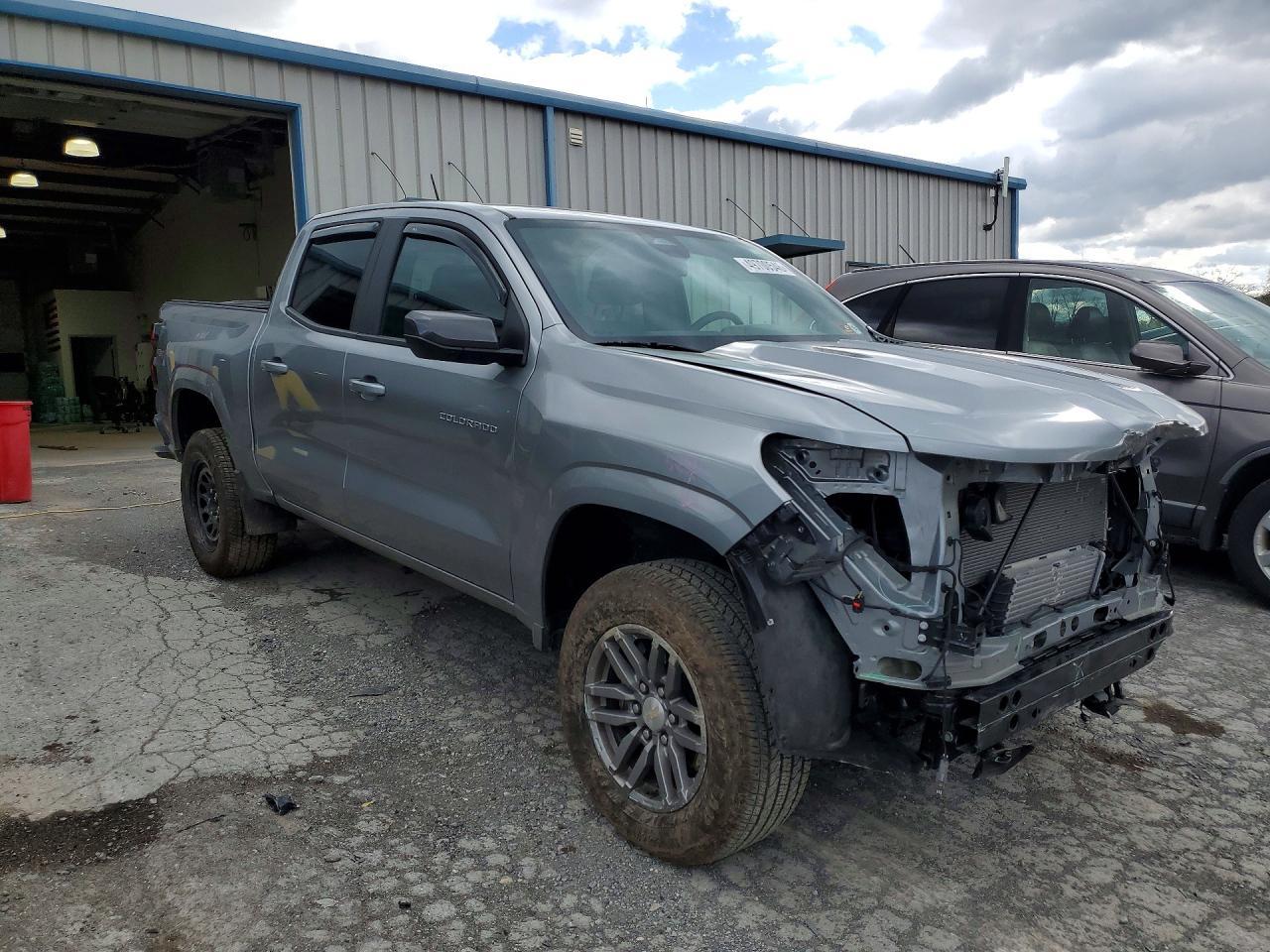 2024 Chevrolet Colorado LT