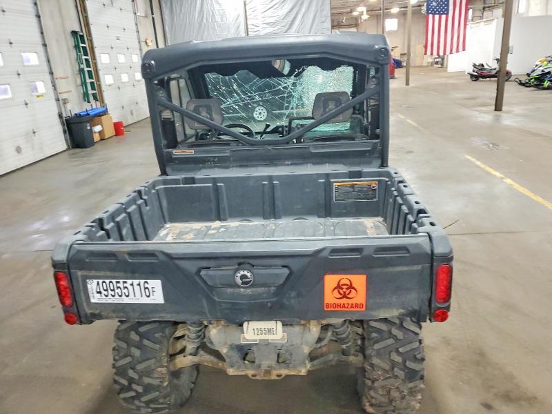 2019 Can-Am Defender HD10