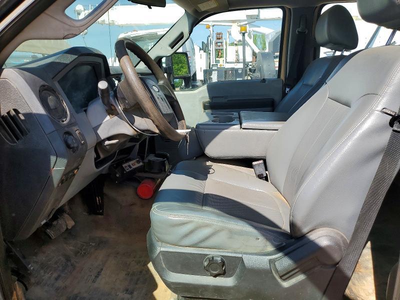 2013 Ford F450 Super Duty Flatbed Truck