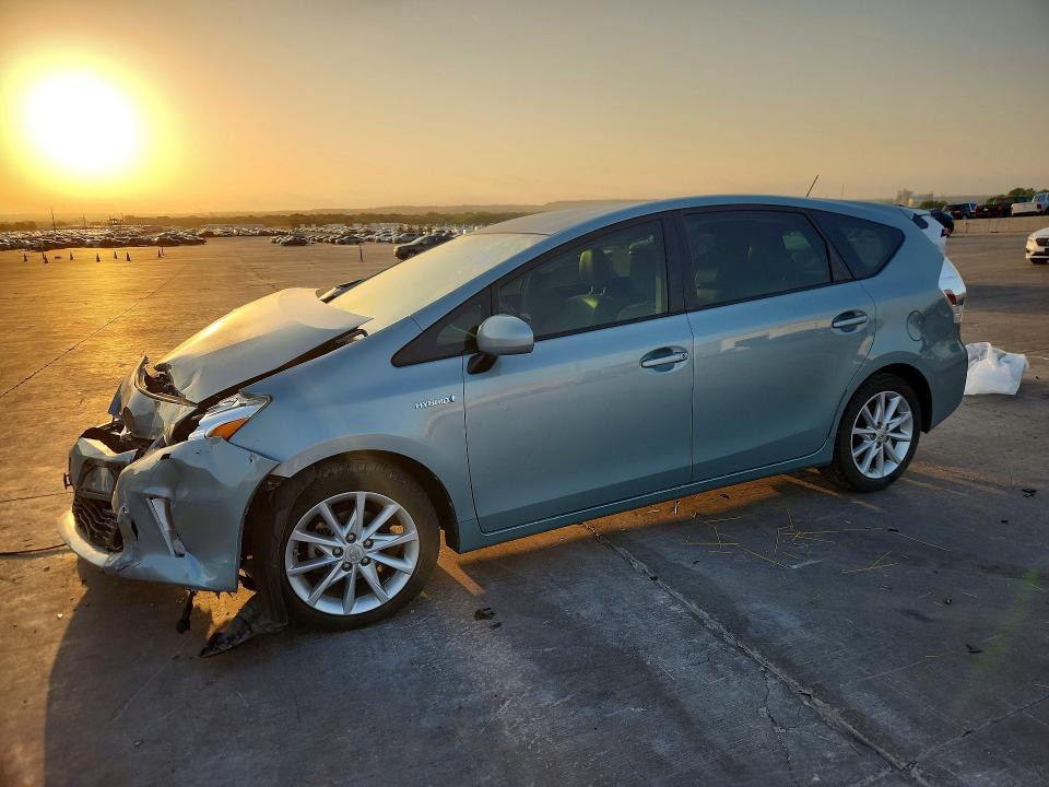 2014 Toyota Prius v Five