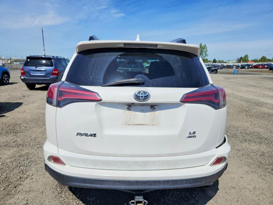 2018 Toyota Rav4 le