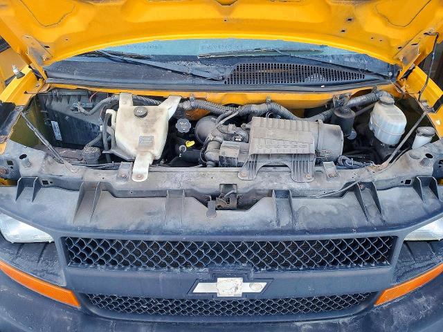 2010 Chev Express Cutaway G3500