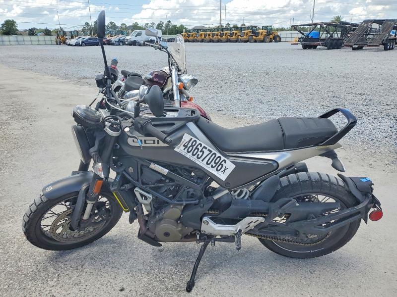 2021 Husqvarna Vitpilen 401/SVARTPILEN 401