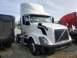 Salvage cars for sale from Copart Mebane, NC: 2018 Volvo VNL Semi Truck