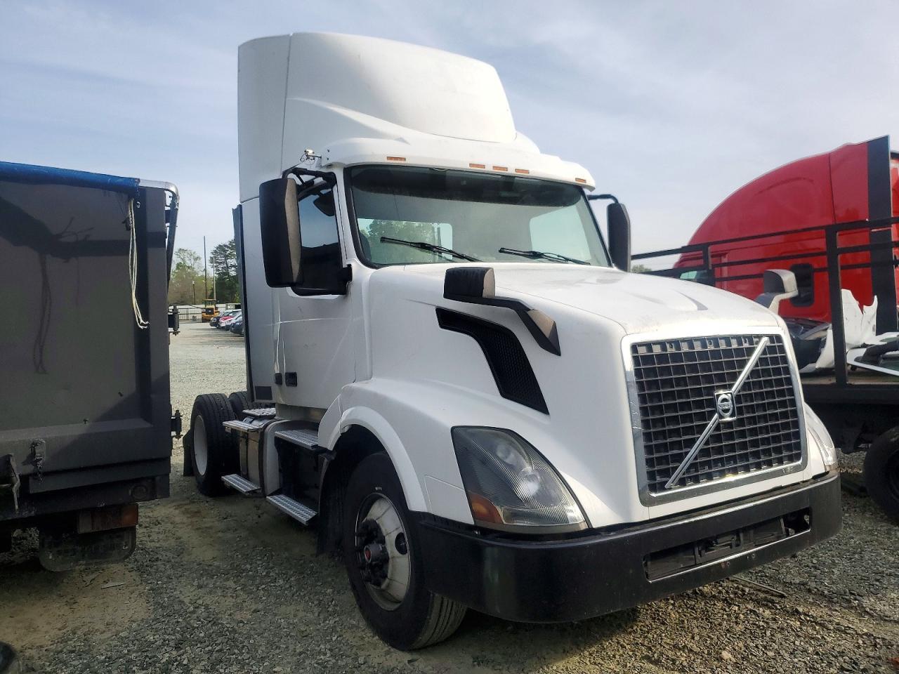 2018 Volvo VNL Semi Truck