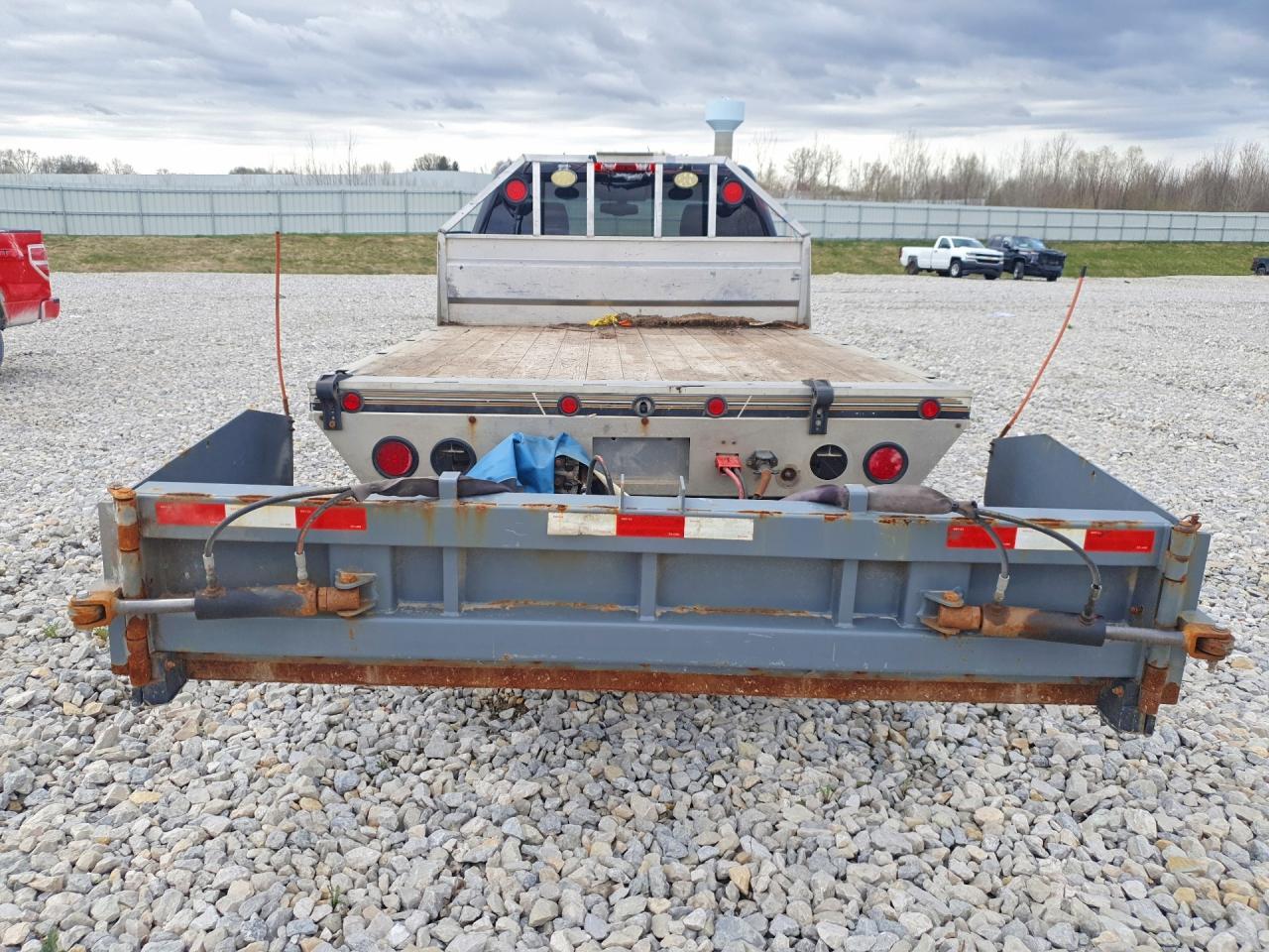 2015 Chevrolet Silverado 2500 Flatbed Truck