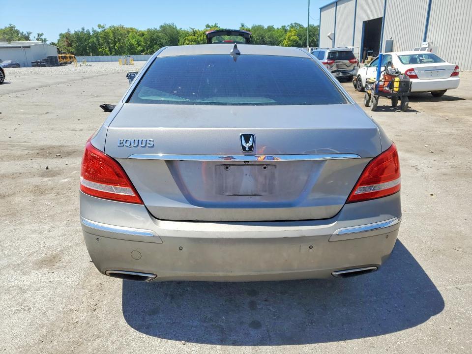 2012 Hyundai Equus Signature