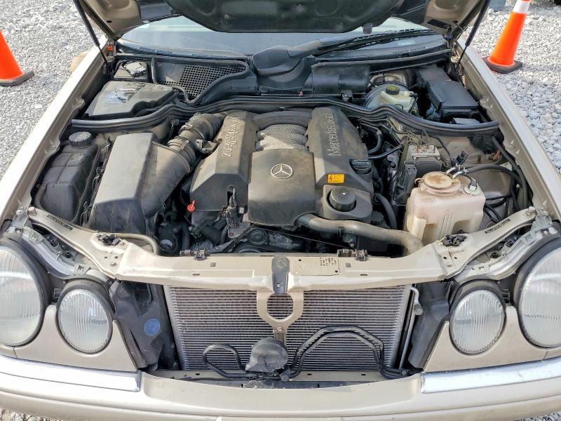 1999 Mercedes-Benz E 320