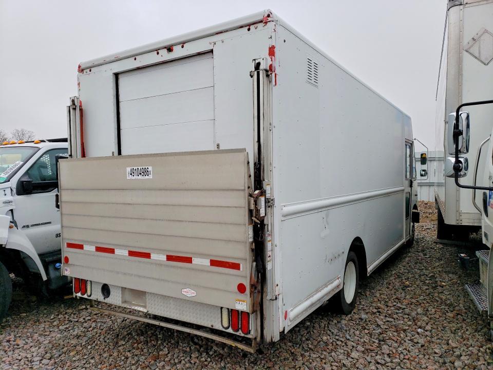 2015 Freigliner 2015 Freightliner MT45G Chassis Delivery Truck