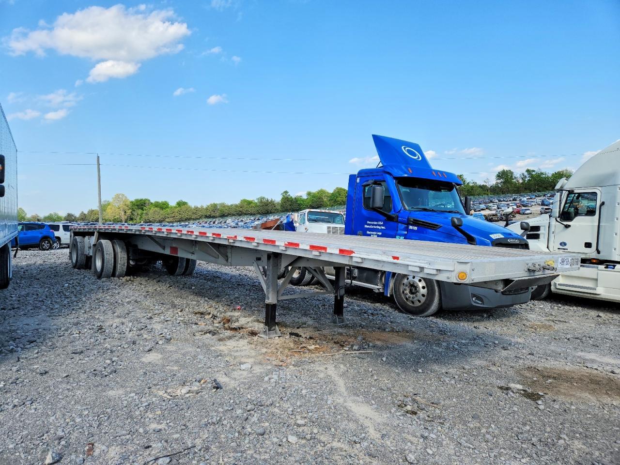 2015 Reitnouer Flatbed Trailer