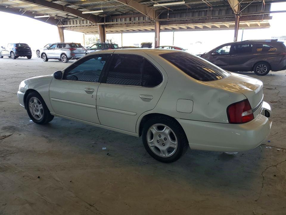 2000 Nissan Altima xe